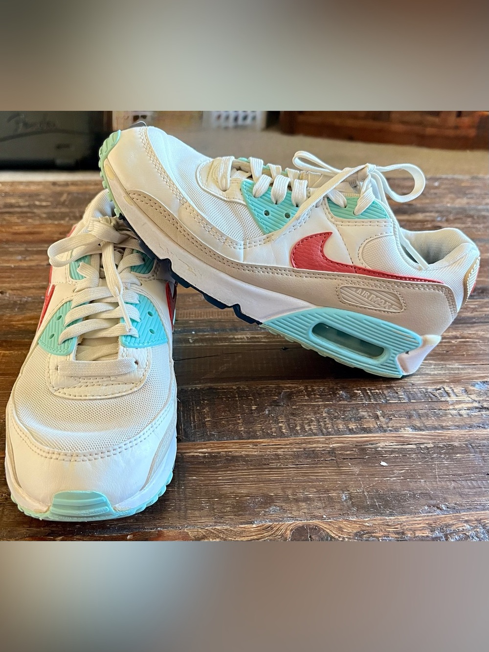 Nike Women's Air Max 90 in the "Sail Copa" Color Pink Aqua White
Sz 8